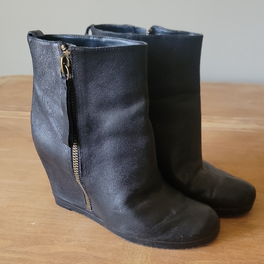 Nine West Black Leather Wedge Ankle Boots